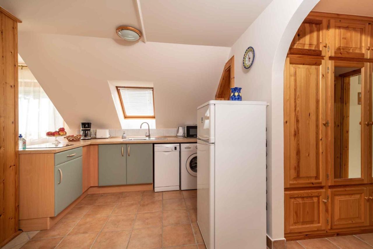 Apartment In Keszthely/Balaton 19020 Εξωτερικό φωτογραφία
